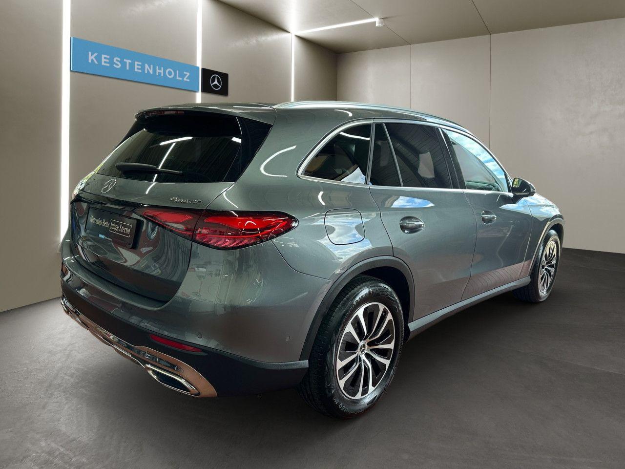 Mercedes-Benz GLC 220 2023 г. Серый, пробег 40557 км