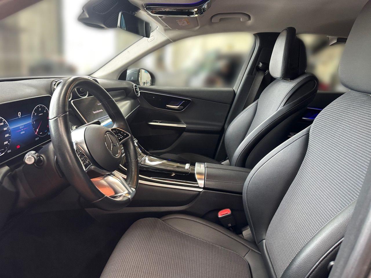 Mercedes-Benz GLC 220 2023 г. Серый, пробег 40557 км