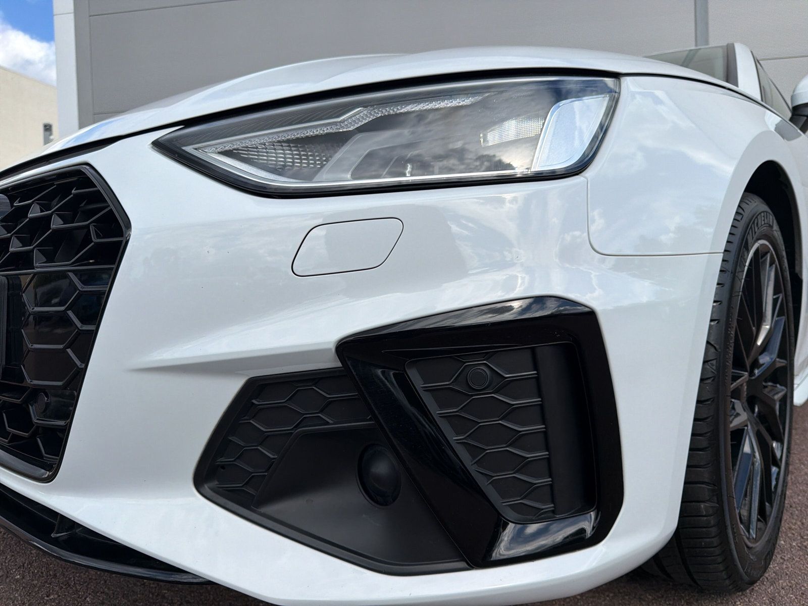 Audi A4 2023 г. Белый, пробег 59326 км