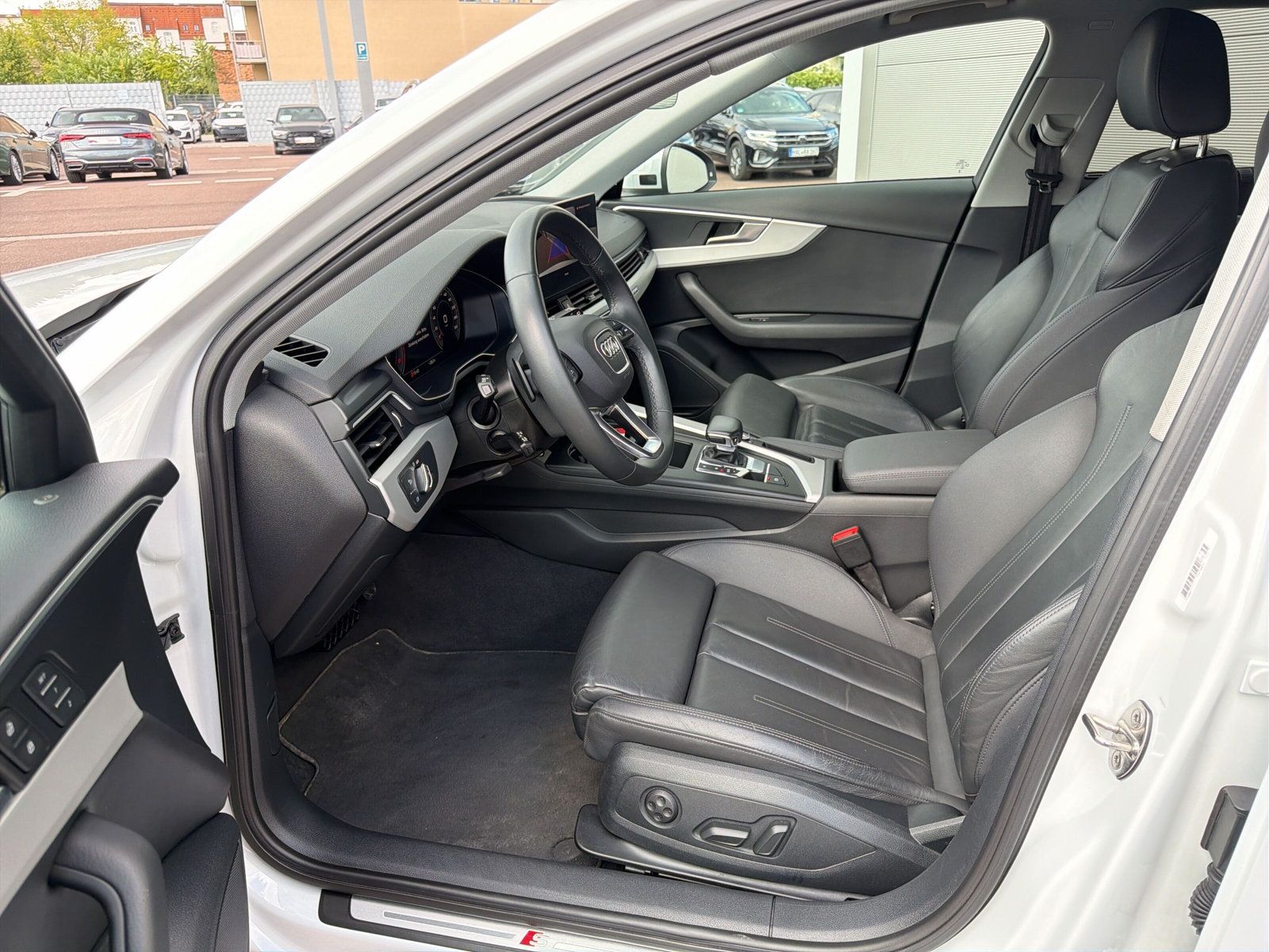 Audi A4 2023 г. Белый, пробег 59326 км