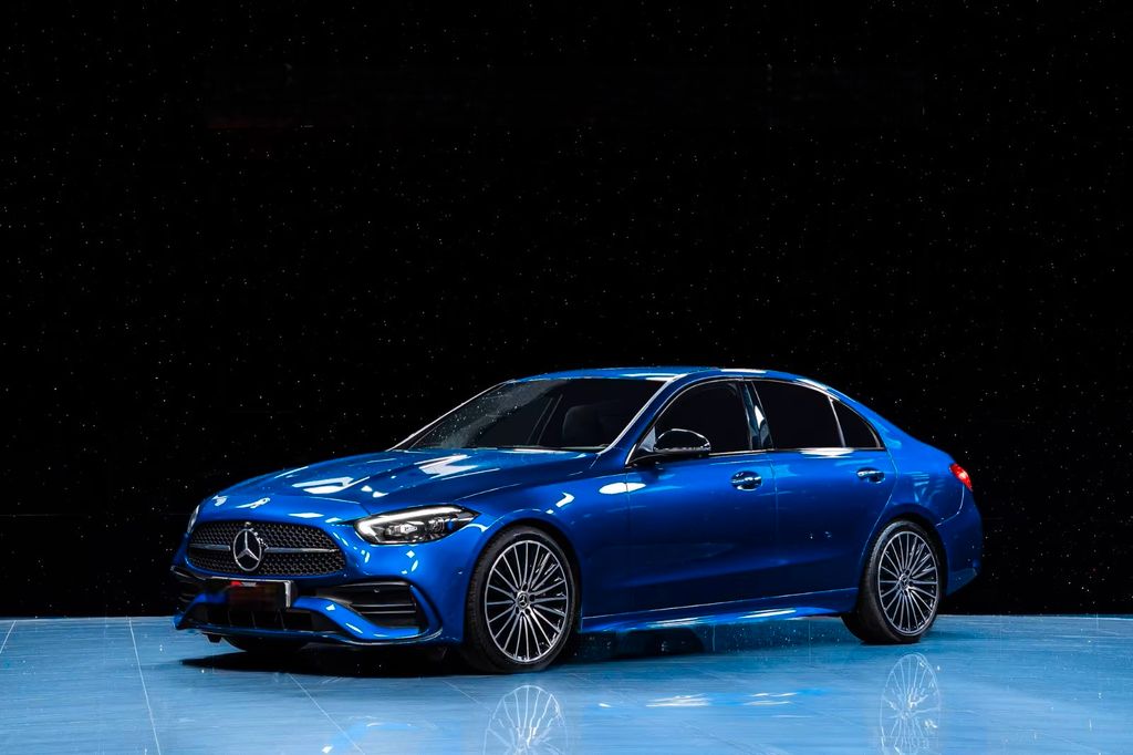 Mercedes-Benz C 200 2022 г. Синий, пробег 52000 км