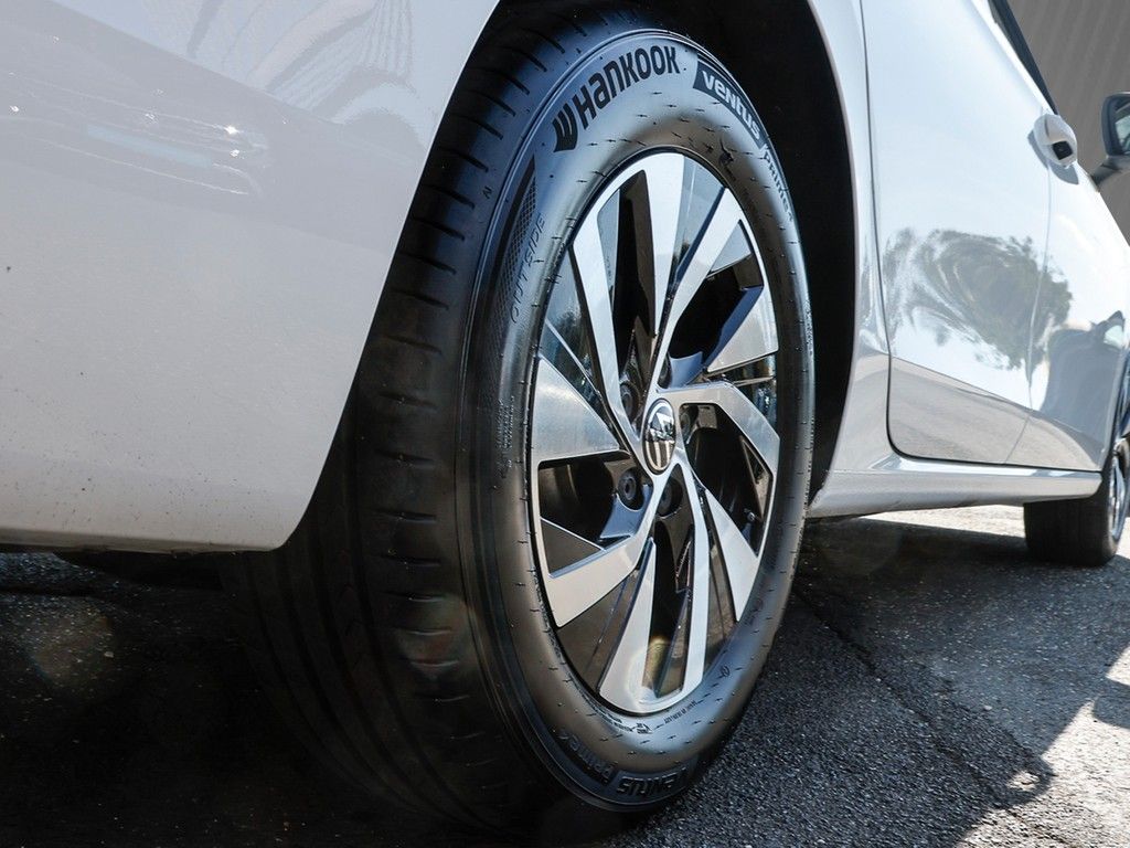 Volkswagen PASSAT VARIANT 2024 г. Белый, пробег 41600 км