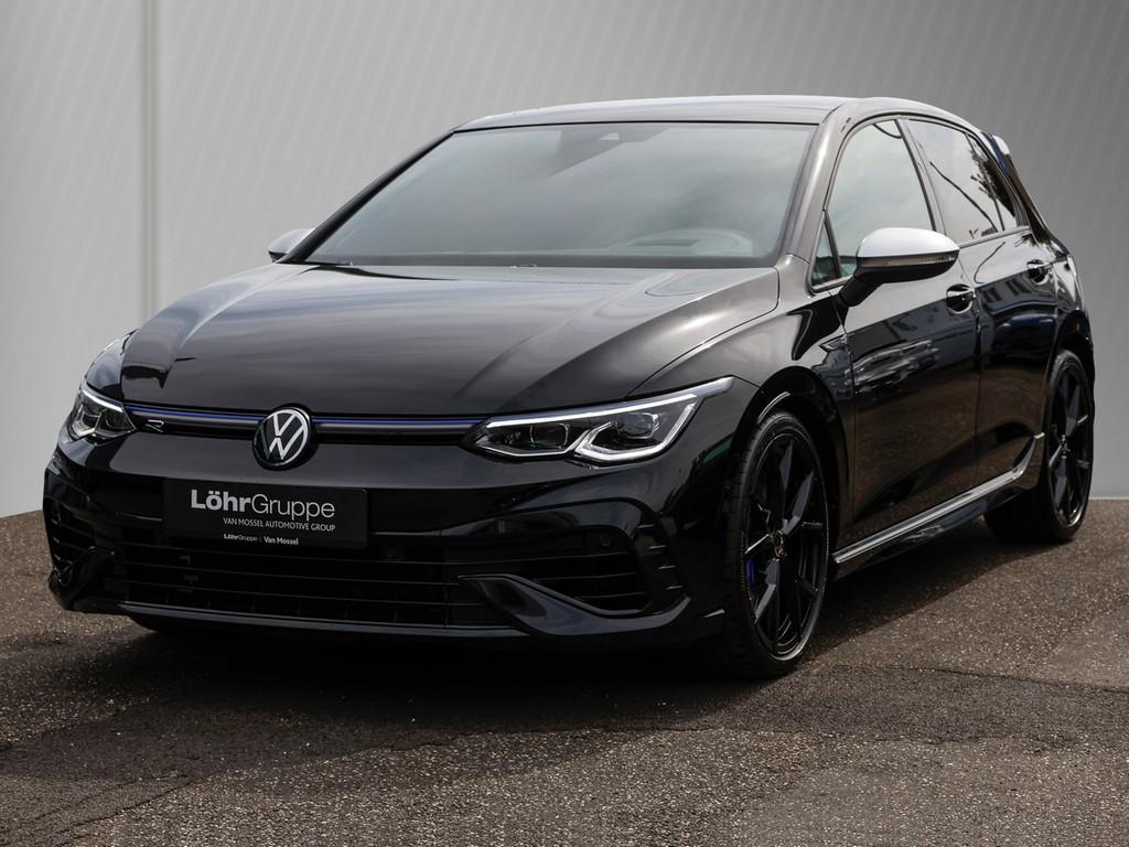 Volkswagen Golf 2023 г. Чёрный, пробег 41163 км