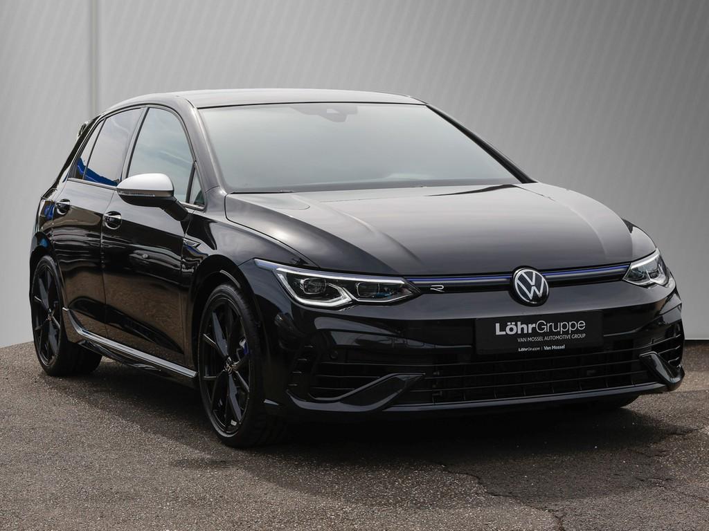 Volkswagen Golf 2023 г. Чёрный, пробег 41163 км