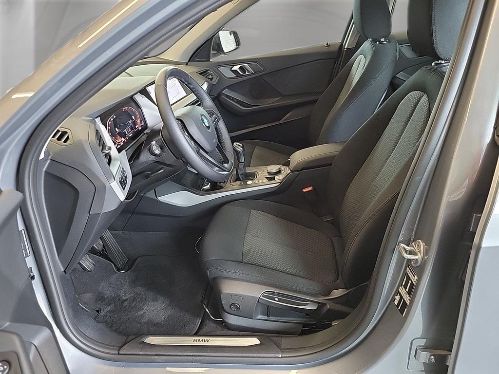 BMW 118 2023 г. Серый, пробег 22535 км