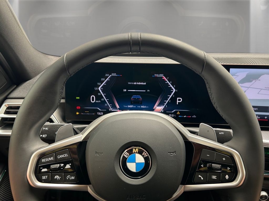 BMW 320 2025 г. Чёрный, пробег 24285 км