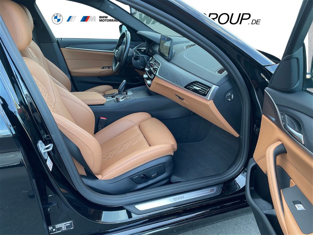 BMW 530 2023 г. Чёрный, пробег 36872 км