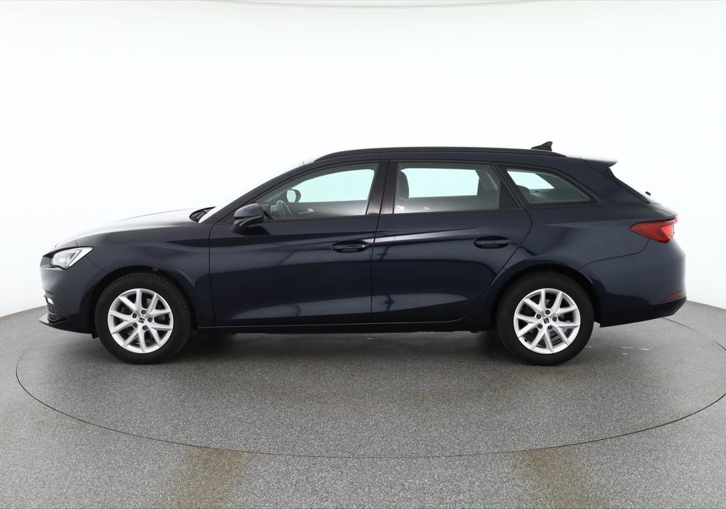 SEAT Leon 2022 г. Синий, пробег 39859 км