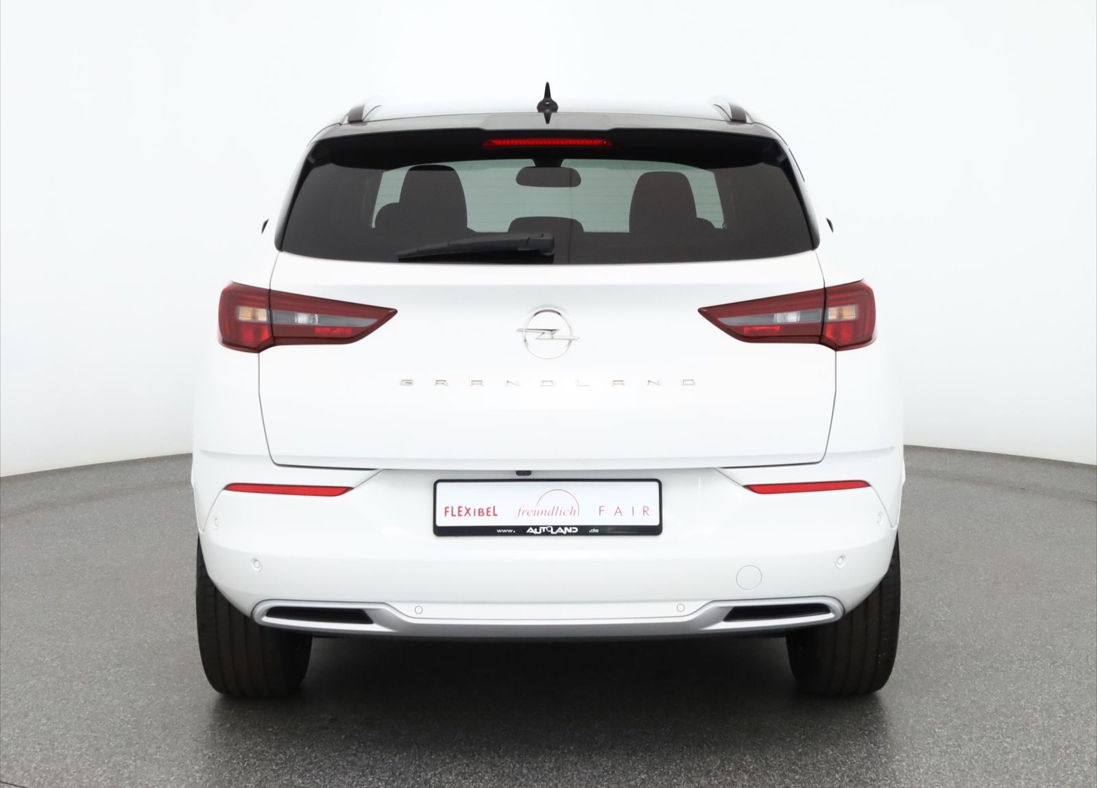 Opel GRANDLAND (X) 2023 г. Белый, пробег 42971 км