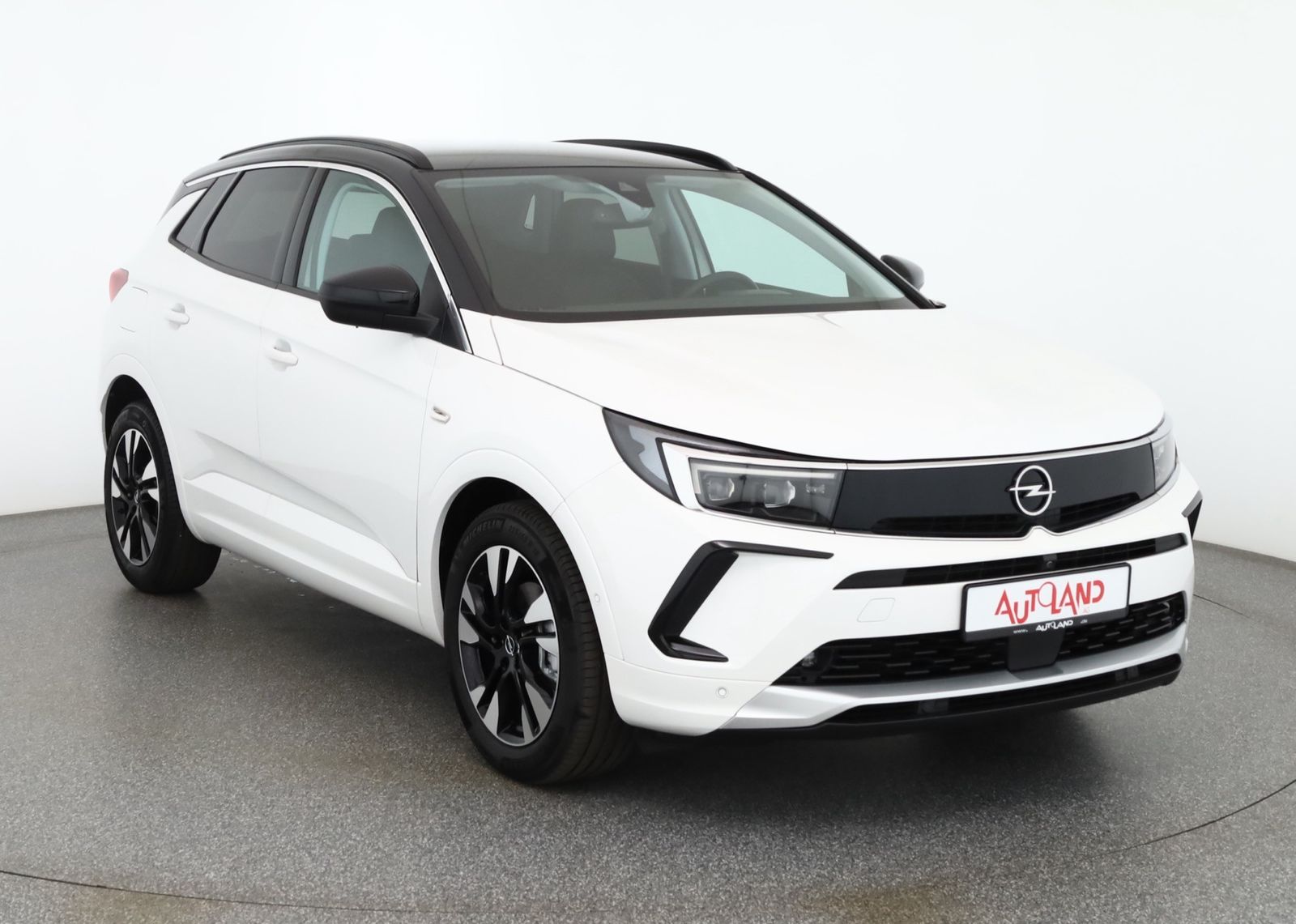 Opel GRANDLAND (X) 2023 г. Белый, пробег 42971 км