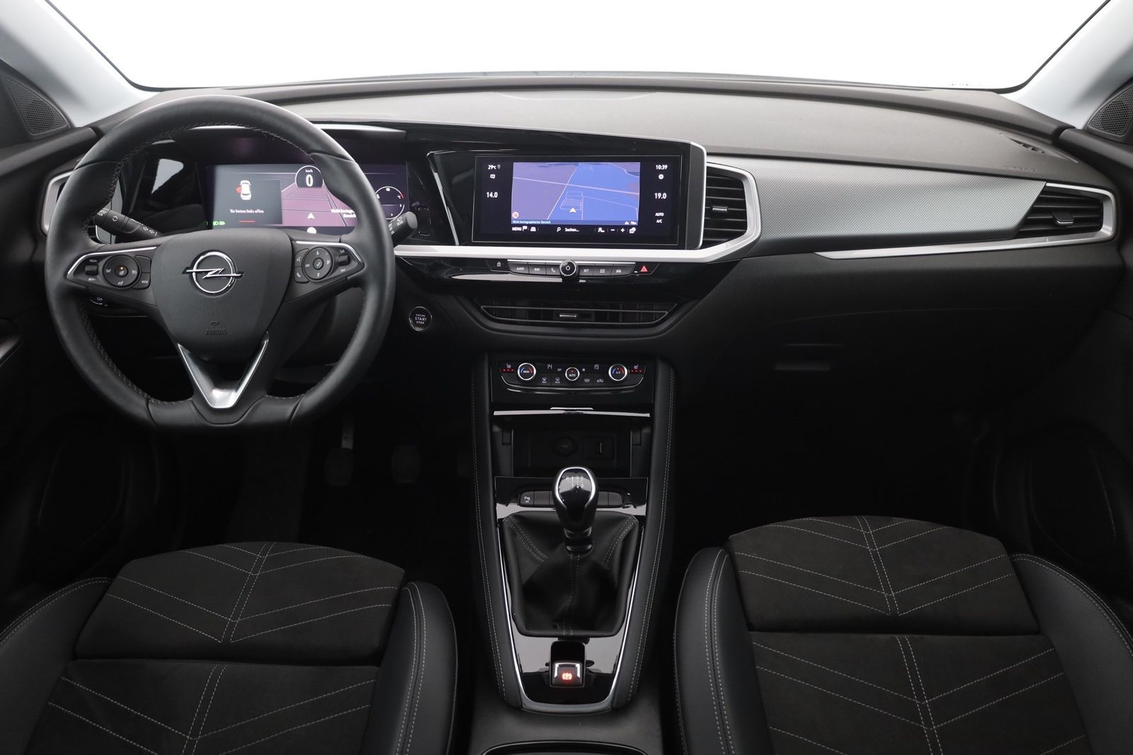 Opel GRANDLAND (X) 2023 г. Белый, пробег 42971 км