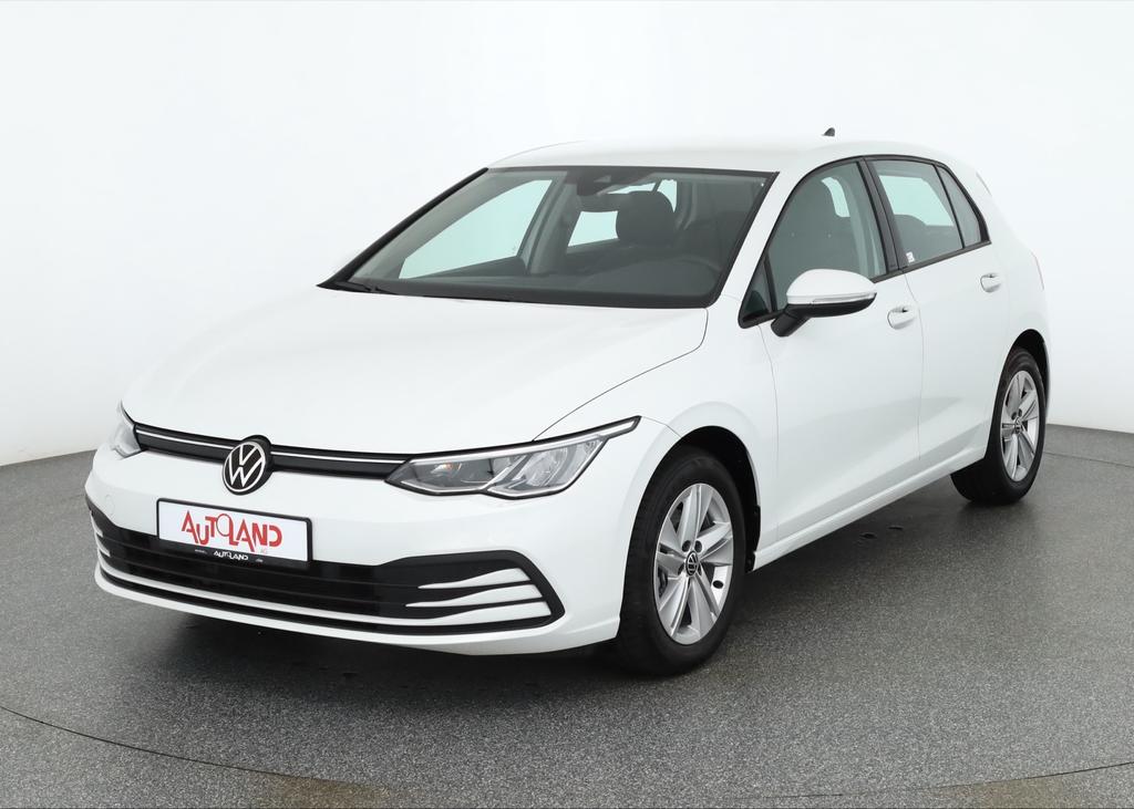 Volkswagen Golf 2023 г. Белый, пробег 42840 км