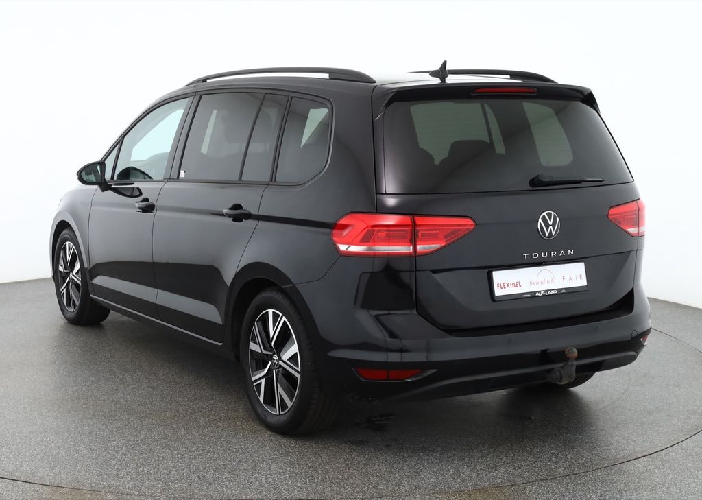 Volkswagen Touran 2024 г. Чёрный, пробег 44544 км