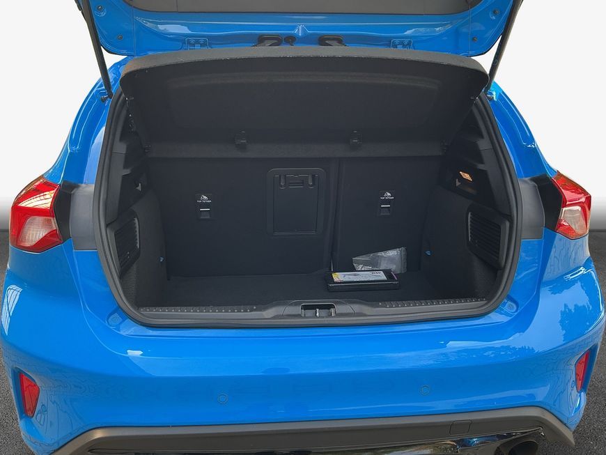 Ford Focus 2022 г. Синий, пробег 53781 км