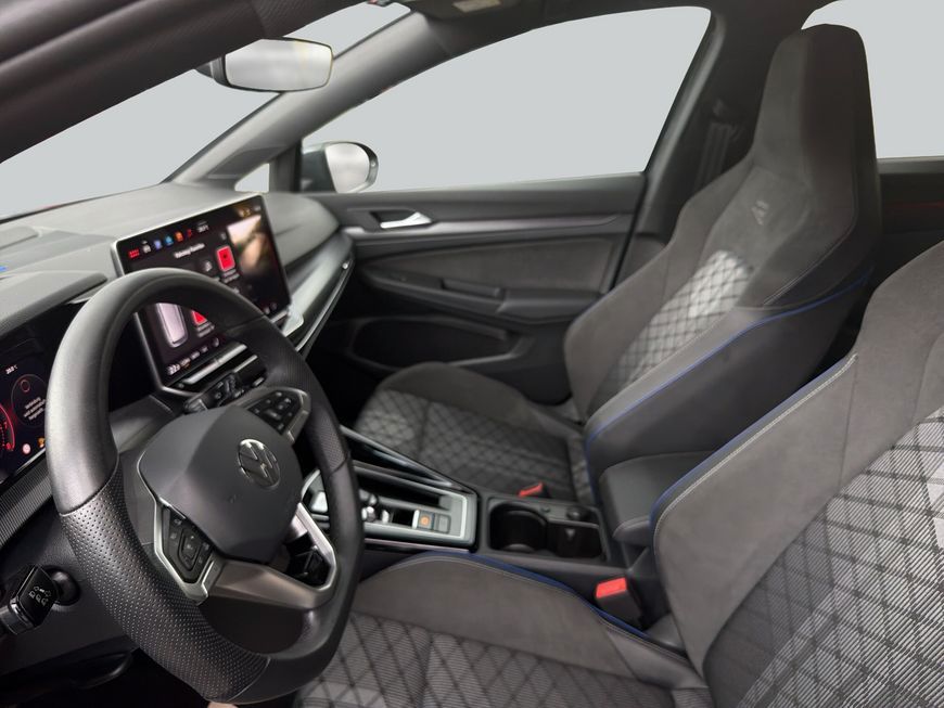 Volkswagen Golf 2025 г. Серый, пробег 41799 км