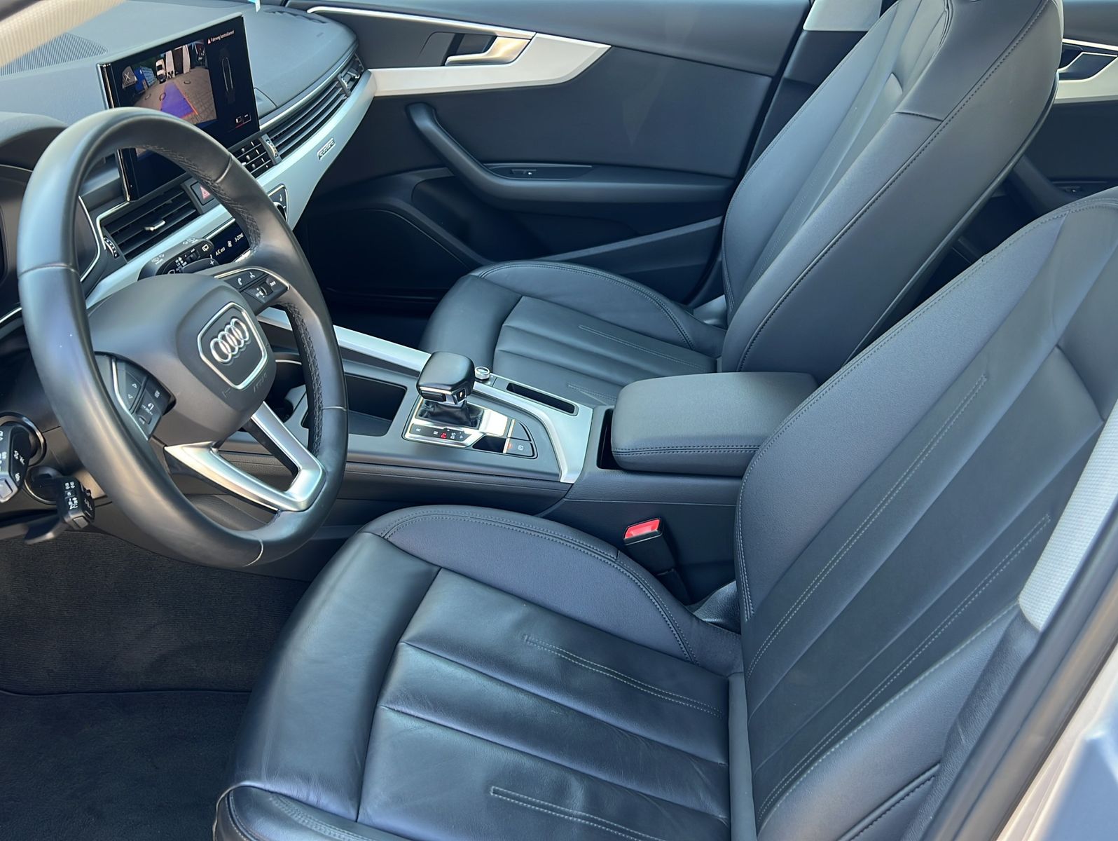 Audi A4 2023 г. Серебристый, пробег 45410 км