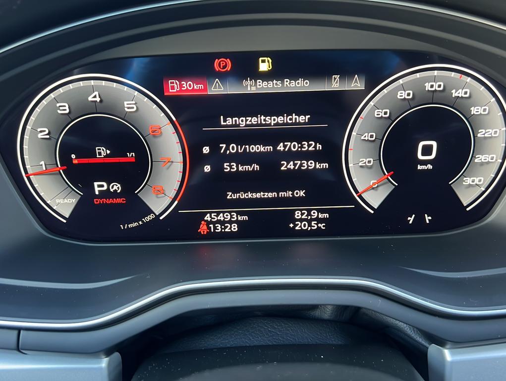 Audi A4 2023 г. Серебристый, пробег 45410 км