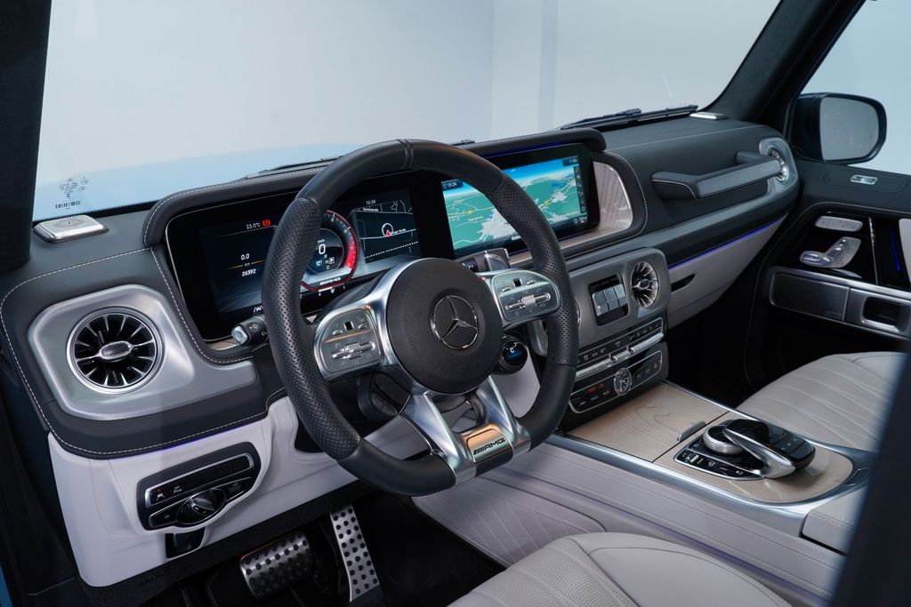 Mercedes-Benz G 63 AMG 2023 г. Синий, пробег 27100 км