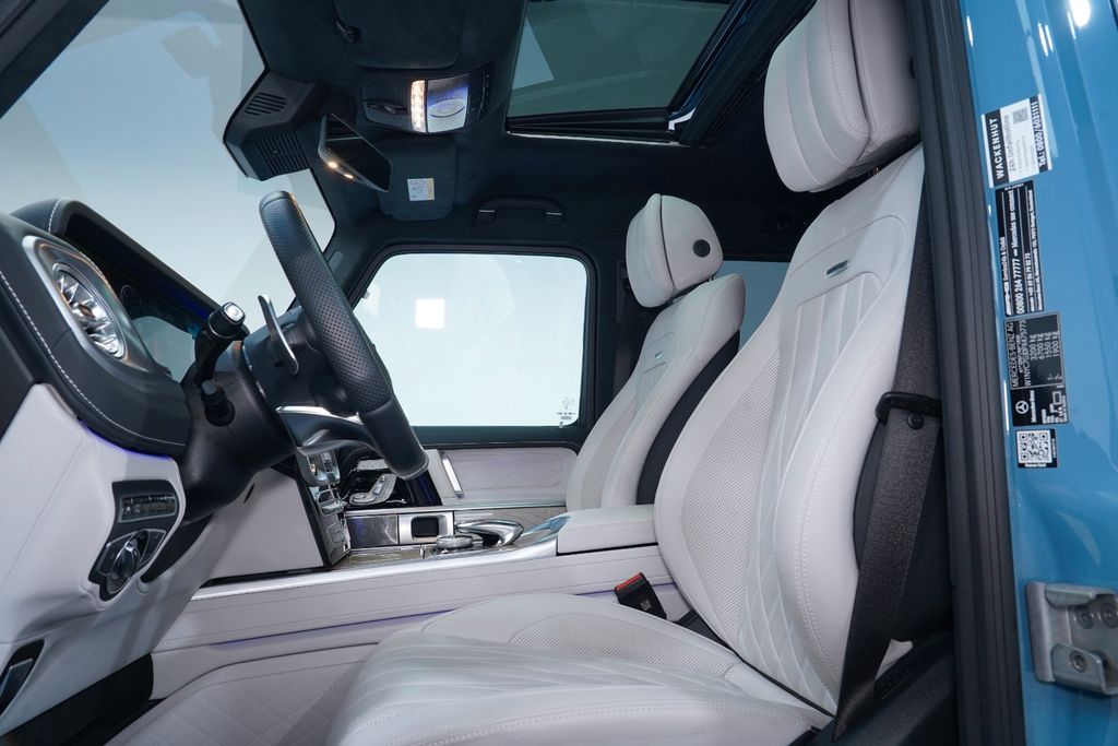 Mercedes-Benz G 63 AMG 2023 г. Синий, пробег 27100 км