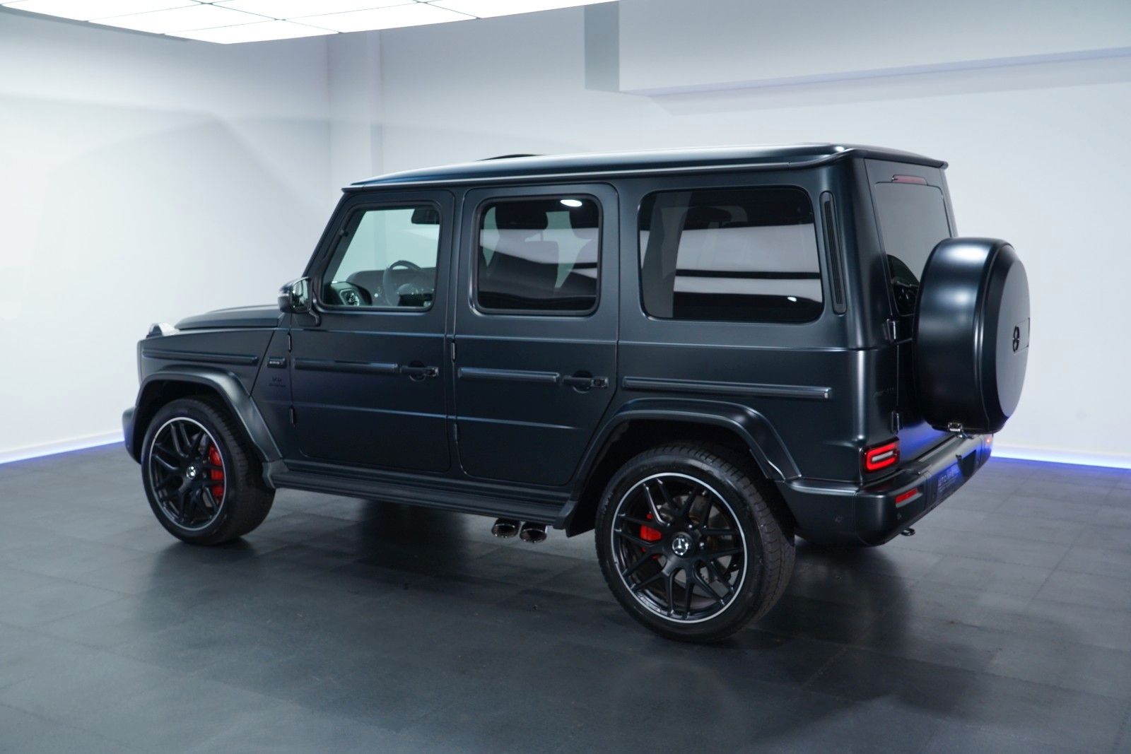 Mercedes-Benz G 63 AMG 2025 г. Чёрный, пробег 22537 км