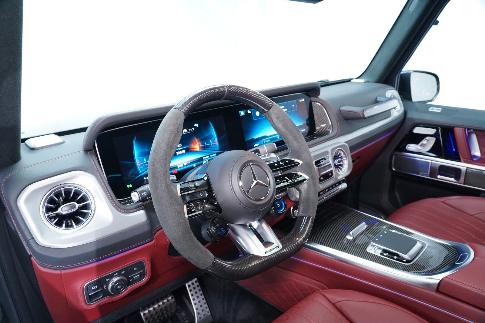 Mercedes-Benz G 63 AMG 2025 г. Чёрный, пробег 22537 км