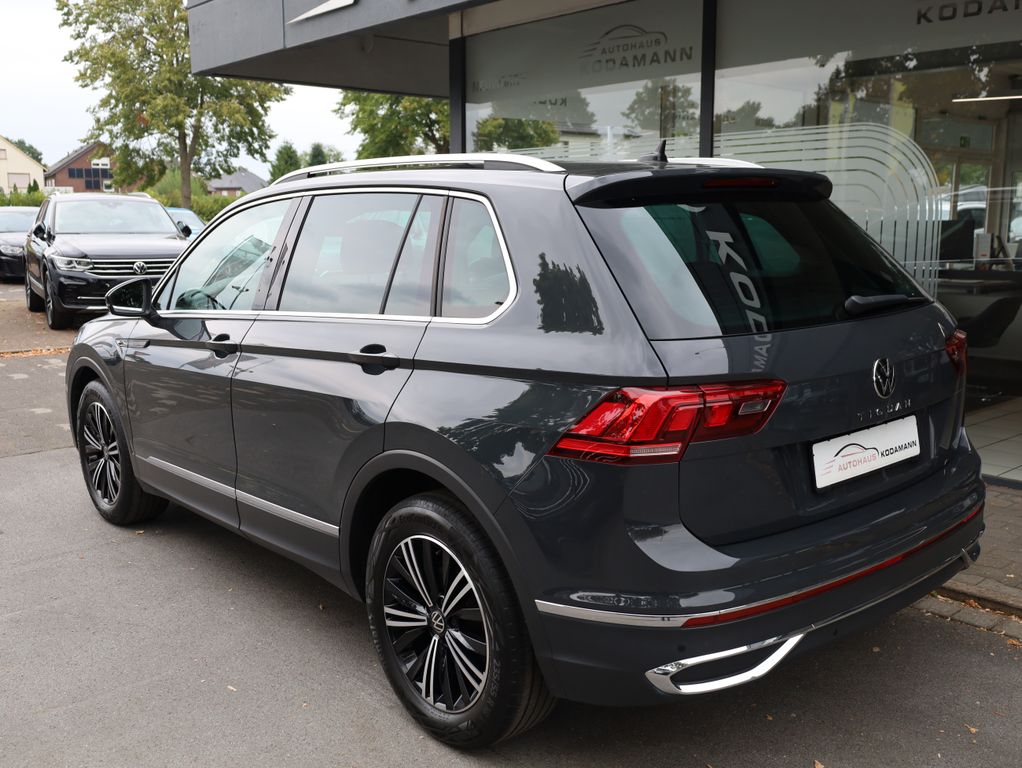 Volkswagen Tiguan 2023 г. Серый, пробег 29235 км