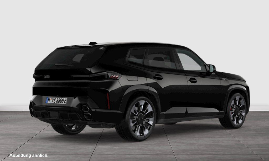 BMW XM 2025 г. Чёрный, пробег 22499 км