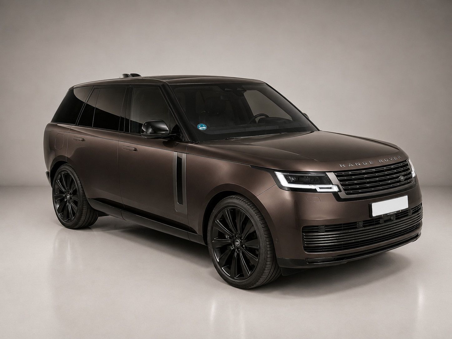 Land Rover Range Rover 2023 г. Коричневый, пробег 54000 км