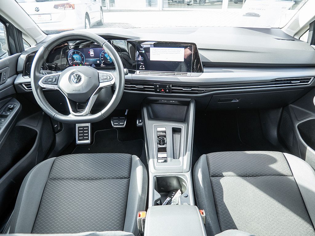 Volkswagen Golf 2023 г. Серый, пробег 57291 км