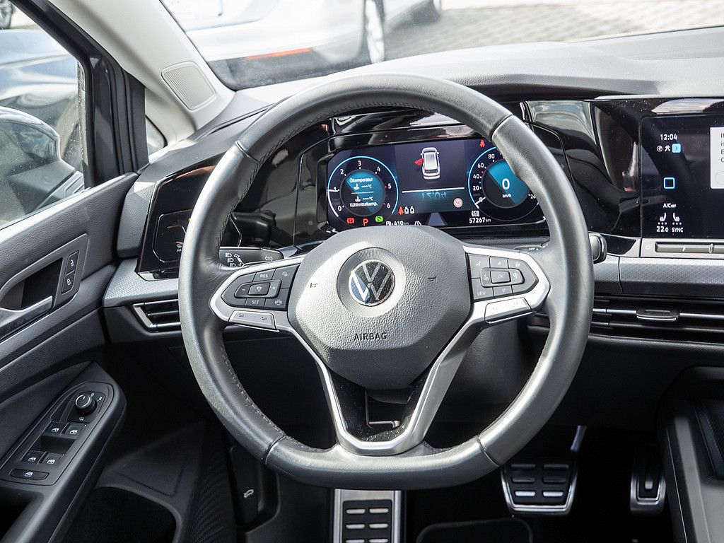 Volkswagen Golf 2023 г. Серый, пробег 57291 км