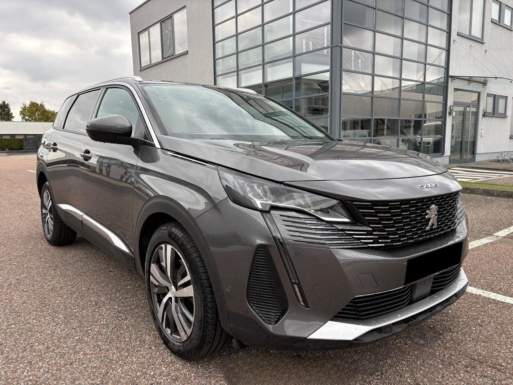 Peugeot 5008 2021 г. Серый, пробег 41350 км