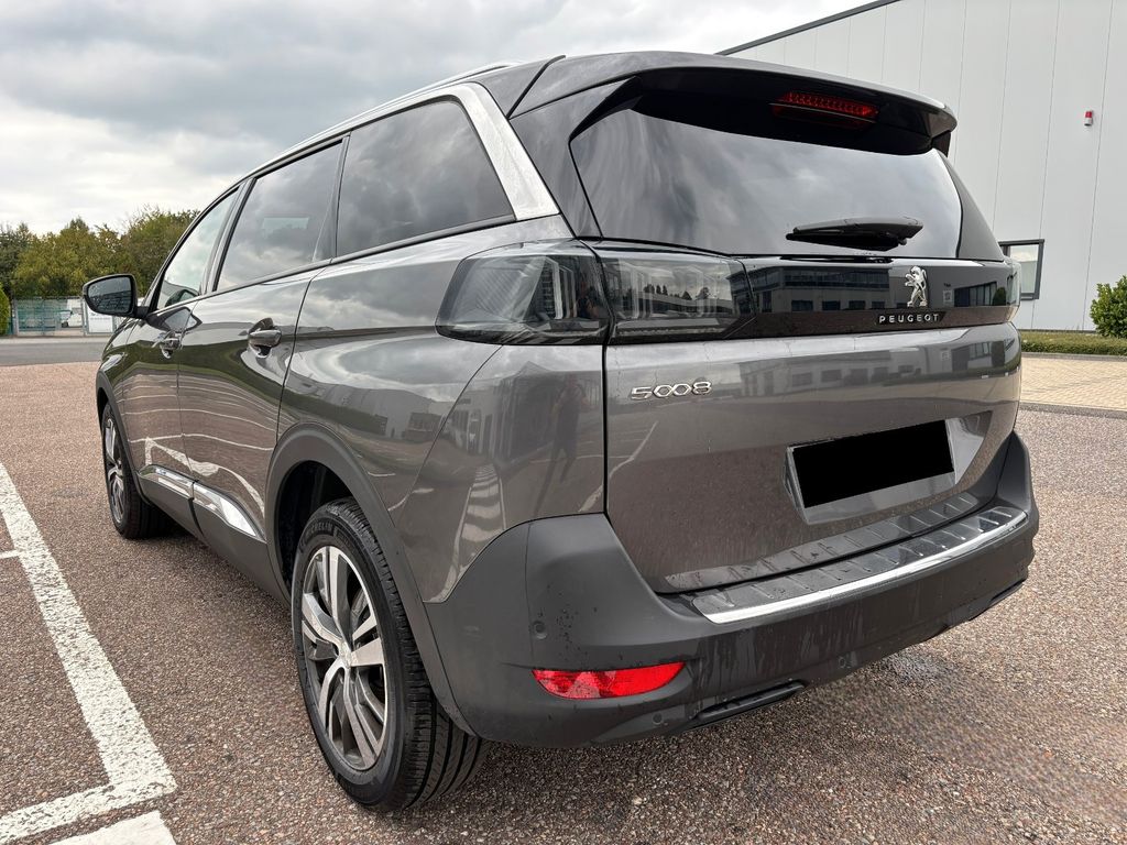 Peugeot 5008 2021 г. Серый, пробег 41350 км