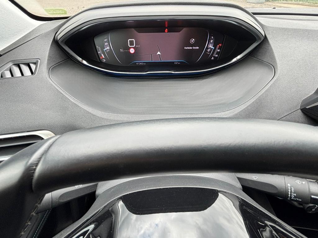 Peugeot 5008 2021 г. Серый, пробег 41350 км