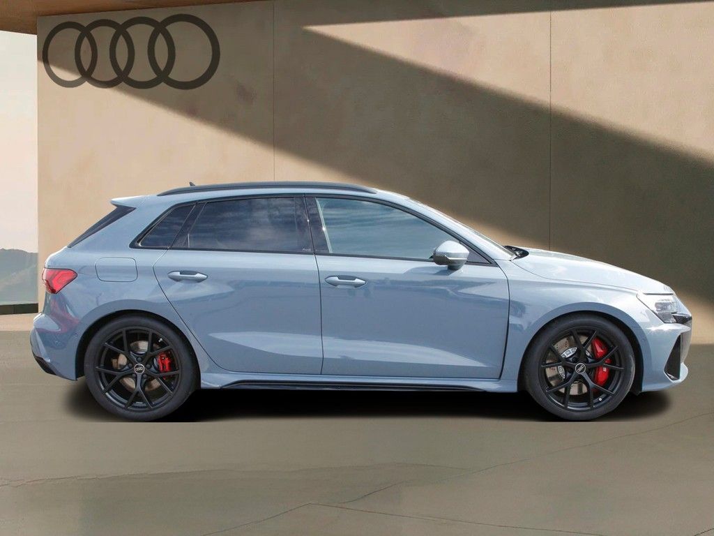 Audi RS3 2025 г. Серый, пробег 11300 км