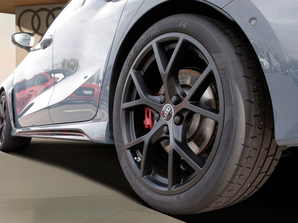 Audi RS3 2025 г. Серый, пробег 11300 км