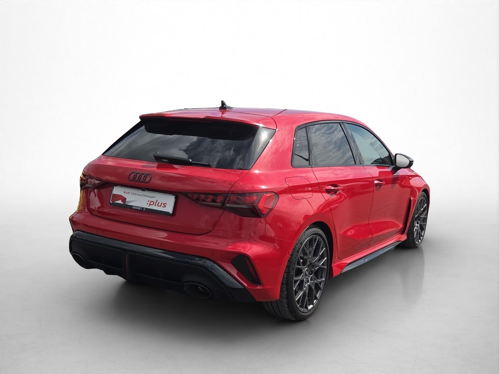 Audi RS3 2026 г. Красный, пробег 16880 км