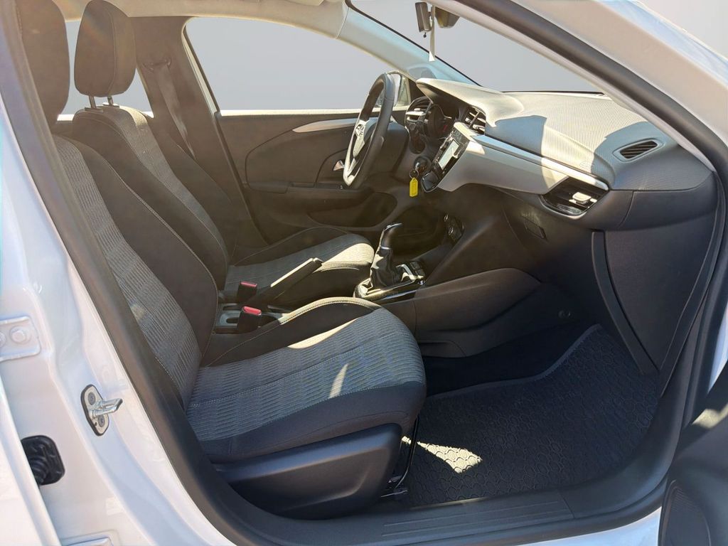 Opel Corsa 2023 г. Белый, пробег 29739 км