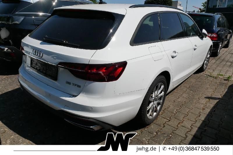 Audi A4 2023 г. Белый, пробег 28200 км