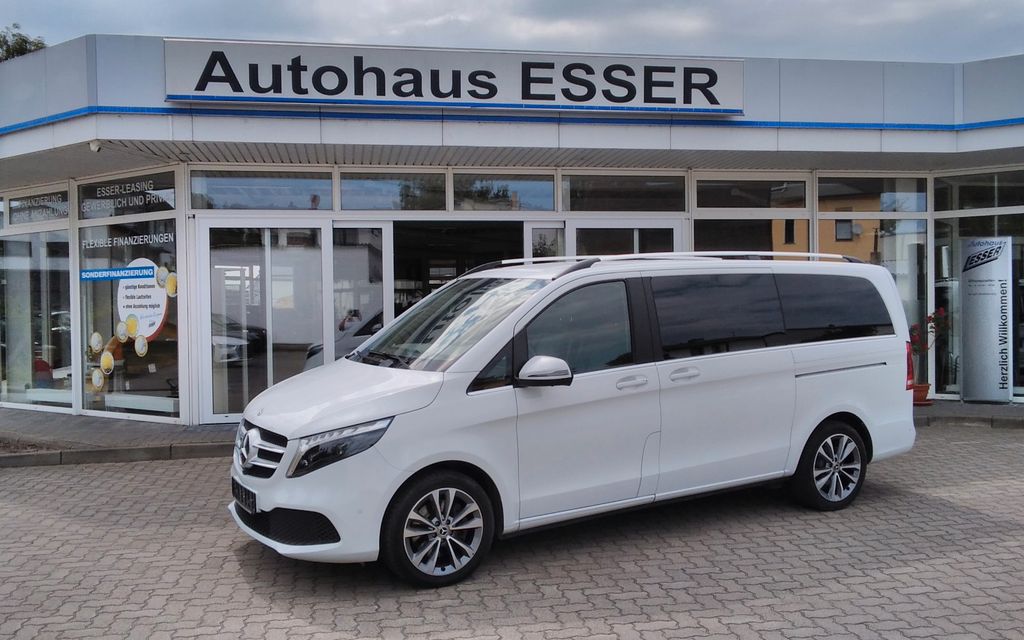 Mercedes-Benz V 300 2023 г. Белый, пробег 56516 км