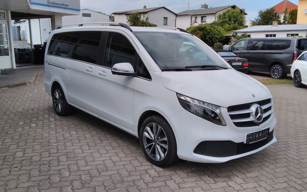 Mercedes-Benz V 300 2023 г. Белый, пробег 56516 км