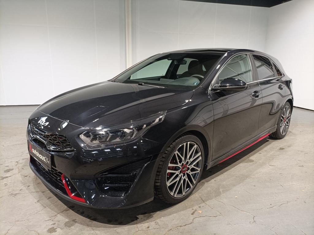 Kia CEE'D / CEED 2023 г. Чёрный, пробег 47383 км