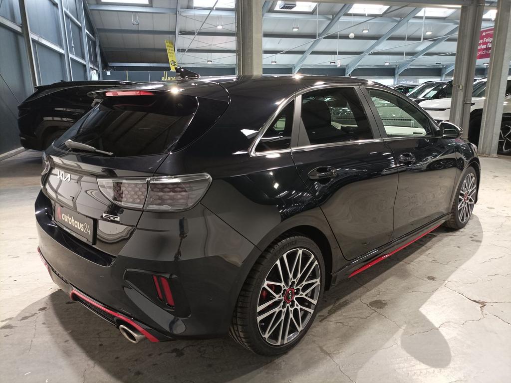 Kia CEE'D / CEED 2023 г. Чёрный, пробег 47383 км
