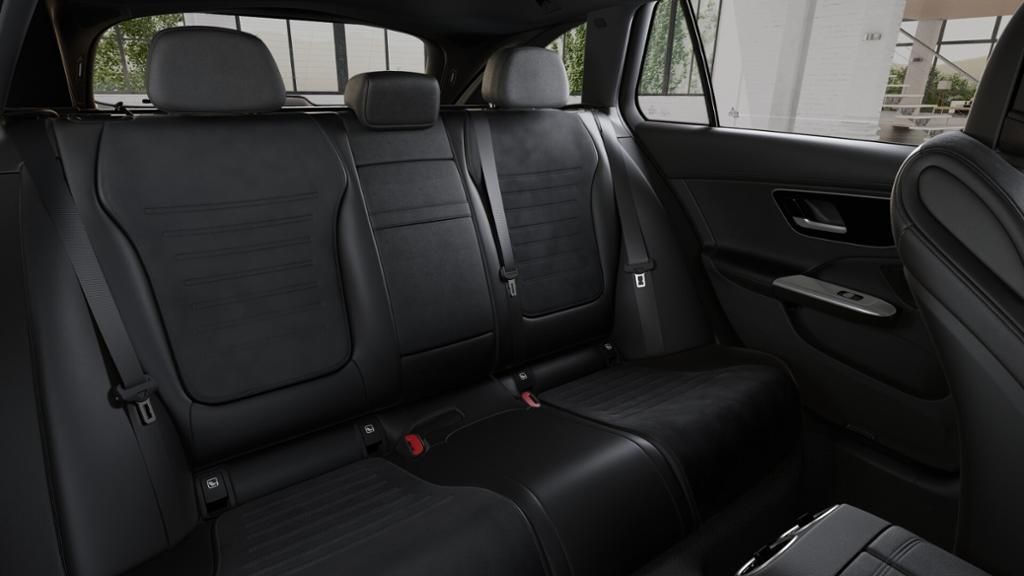 Mercedes-Benz C 200 2024 г. Серый, пробег 41800 км