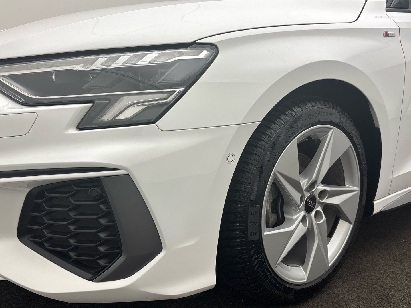 Audi A3 2023 г. Белый, пробег 45355 км