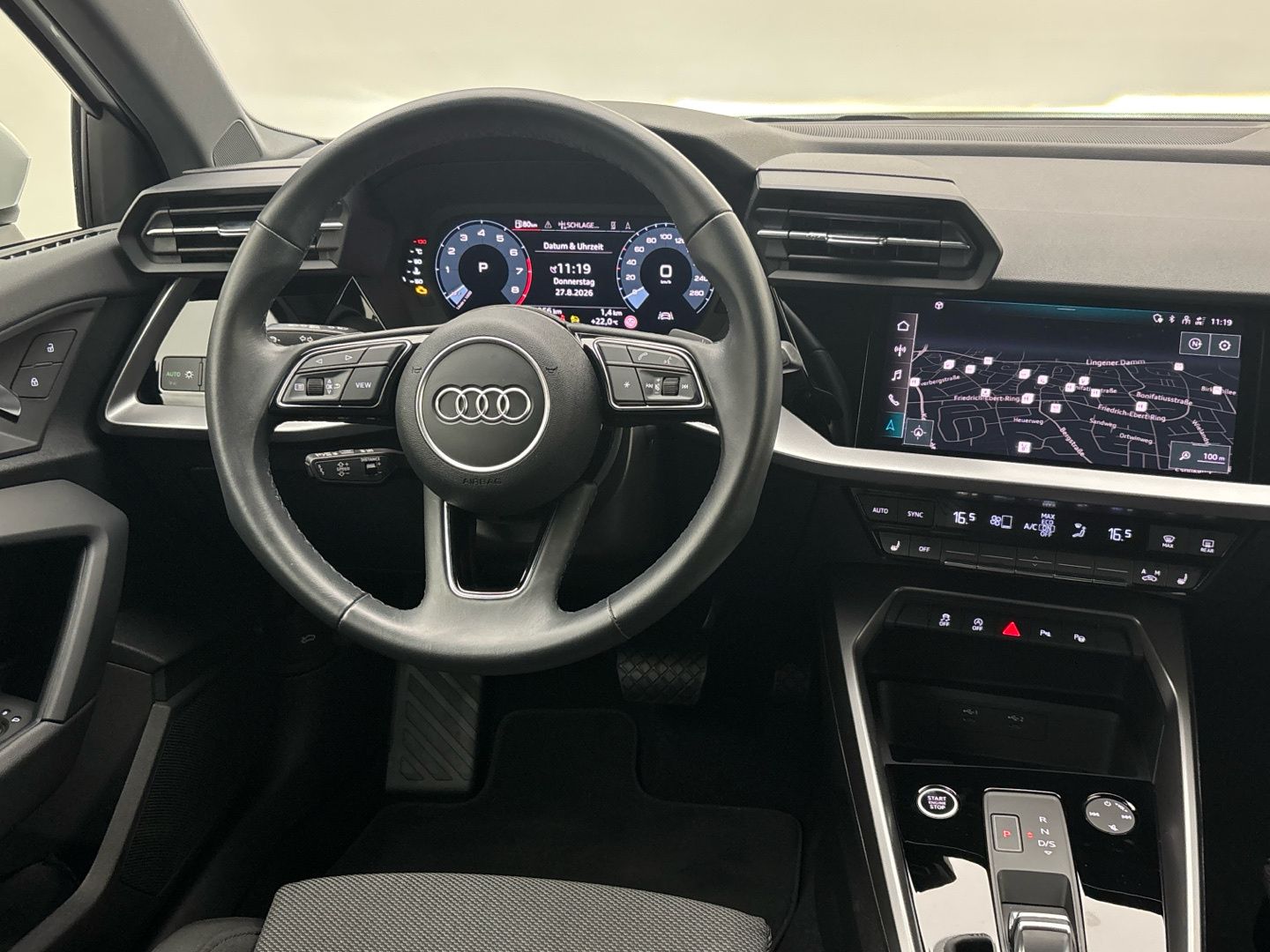 Audi A3 2023 г. Белый, пробег 45355 км