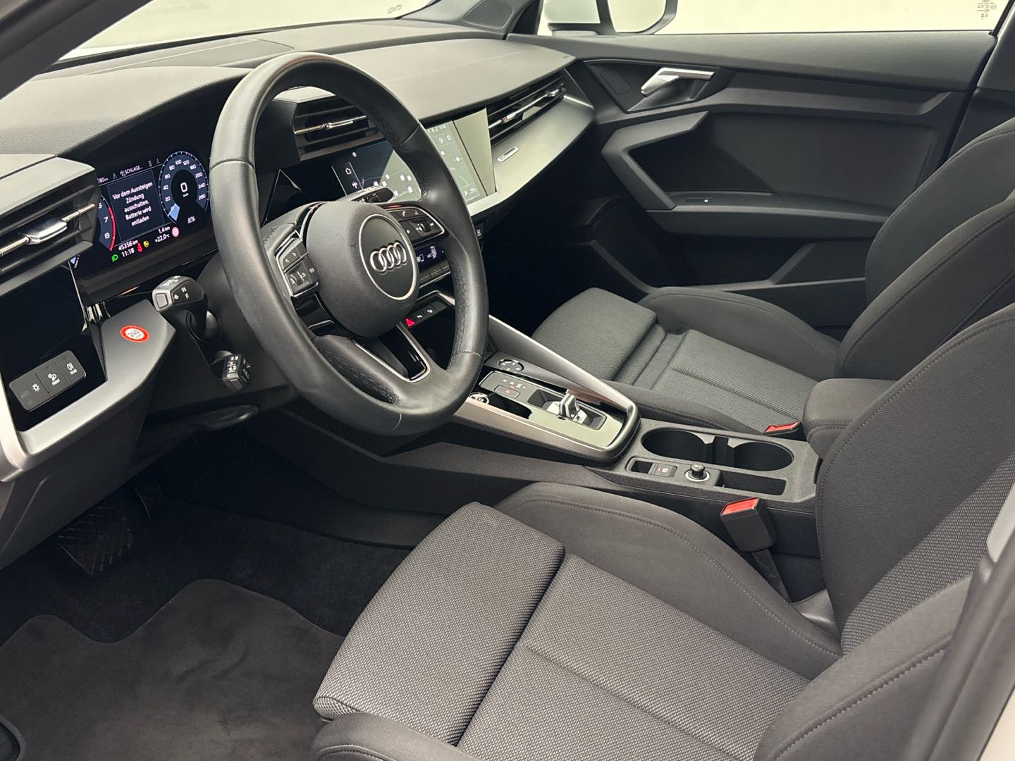 Audi A3 2023 г. Белый, пробег 45355 км