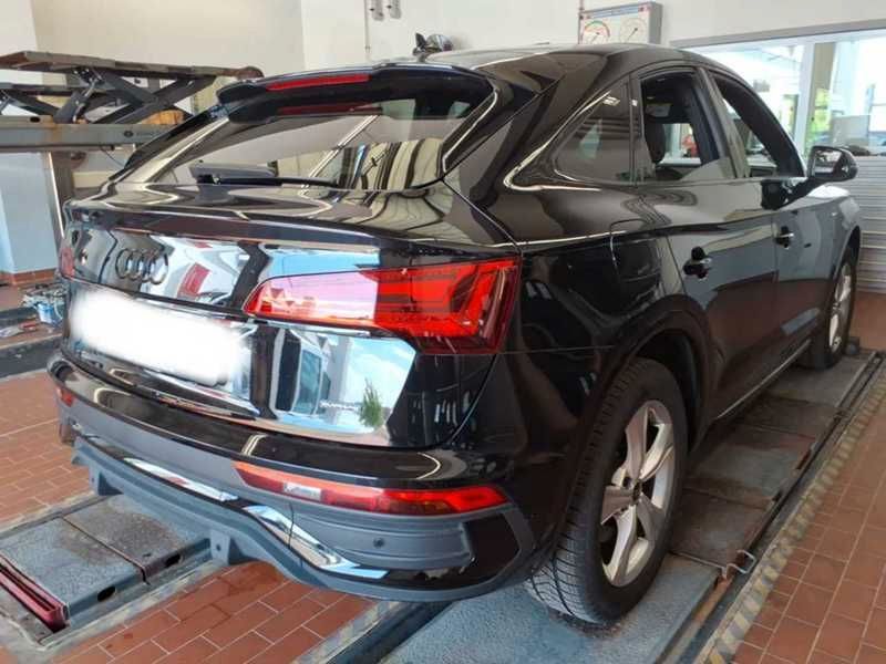 Audi Q5 2024 г. Чёрный, пробег 38186 км