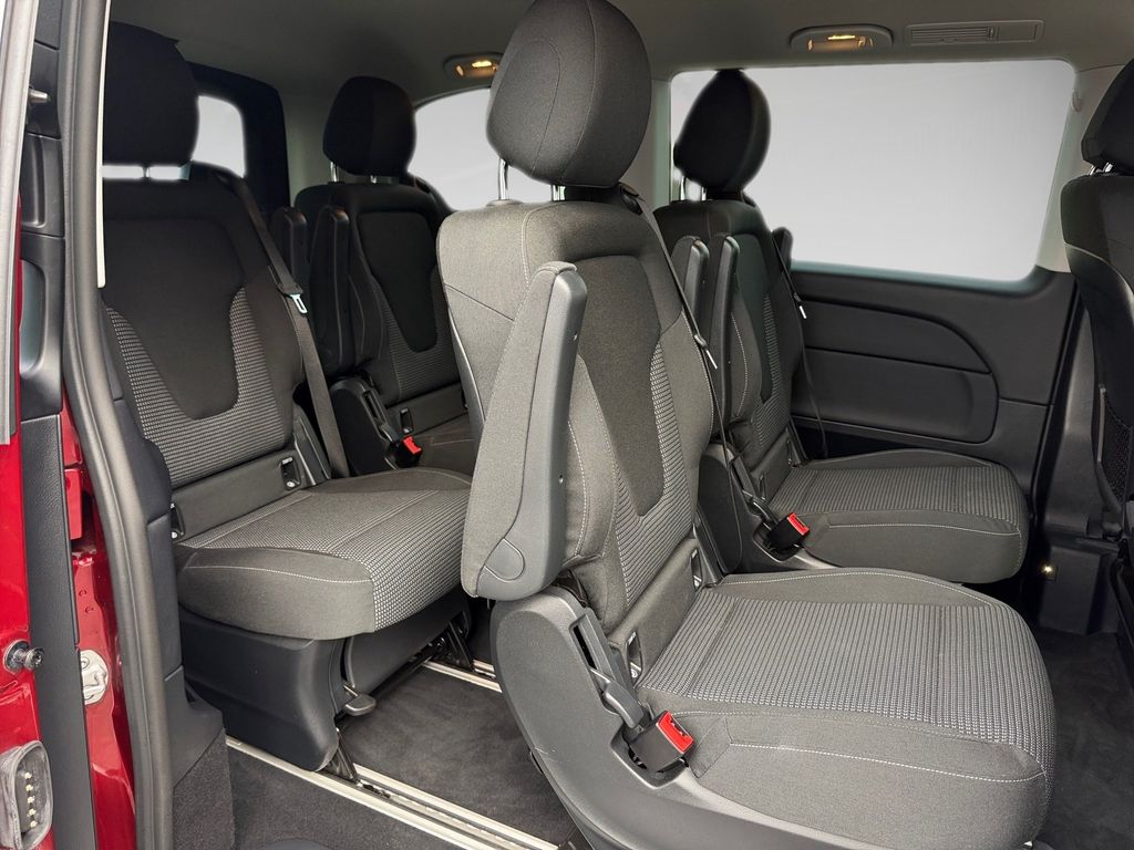 Mercedes-Benz V 250 2022 г. Красный, пробег 44600 км