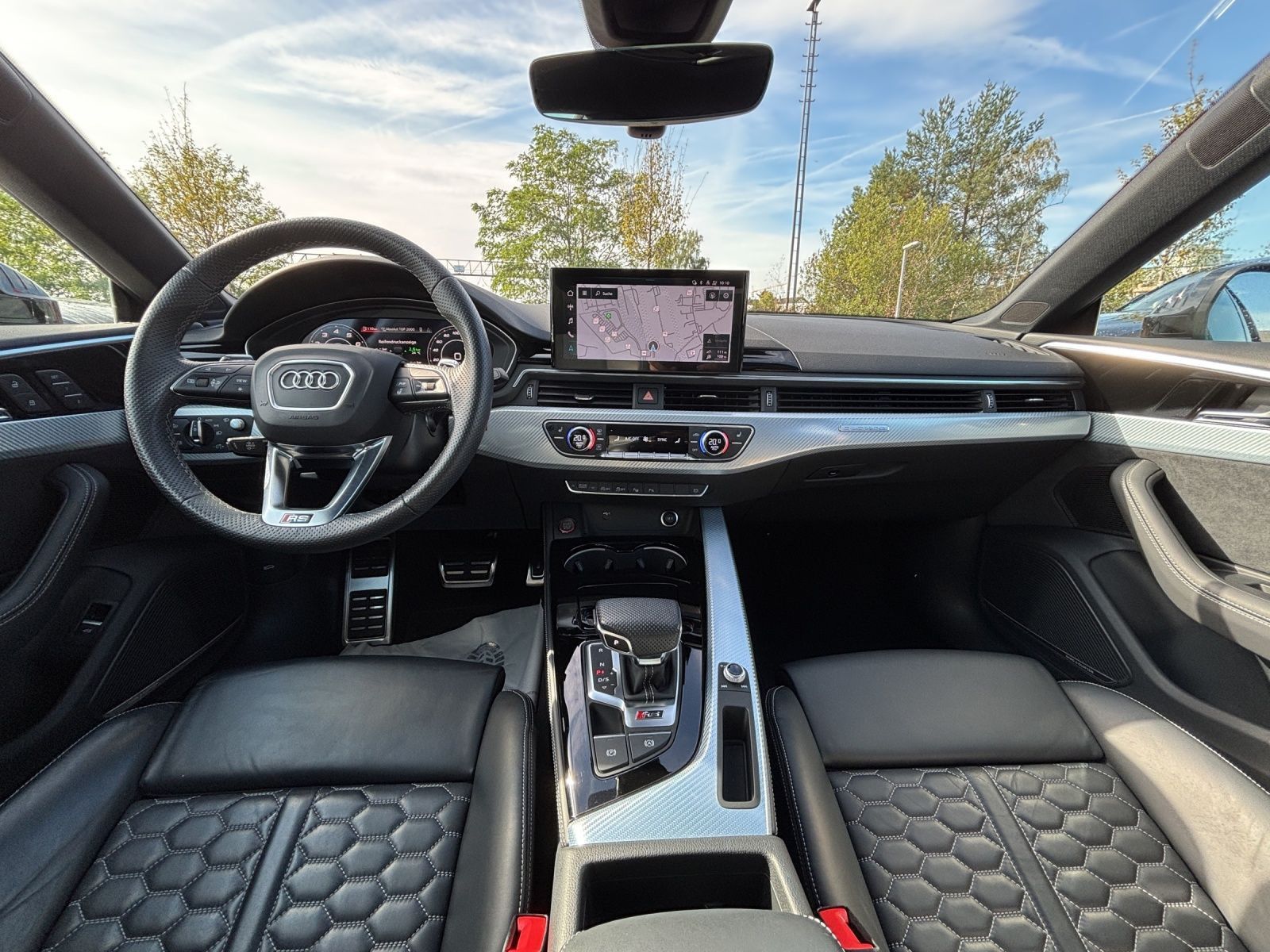 Audi RS5 2023 г. Красный, пробег 40350 км