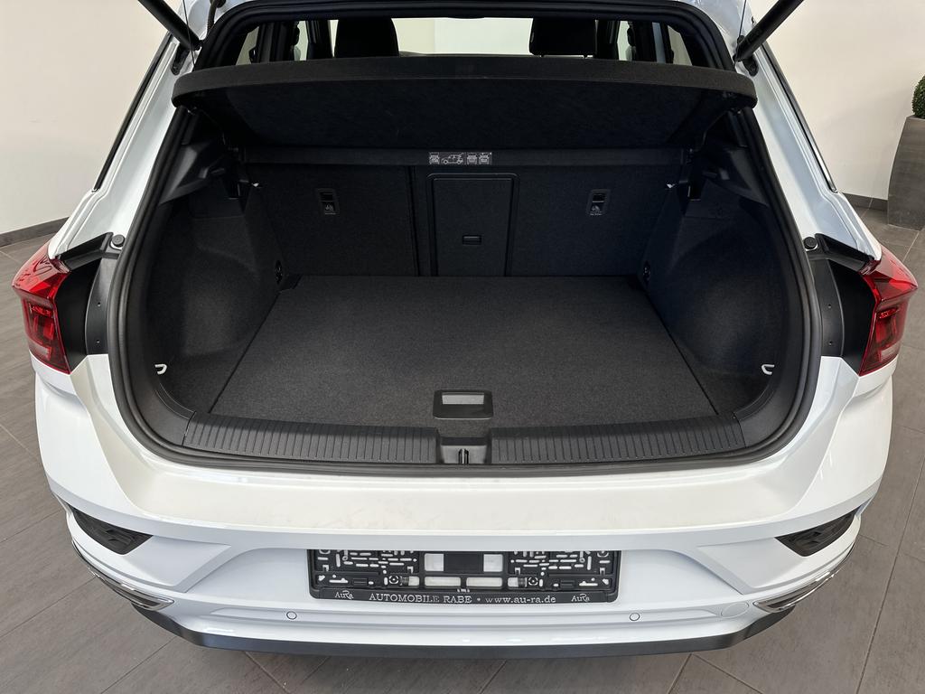 Volkswagen T-Roc 2021 г. Белый, пробег 18750 км